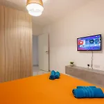 Sliema B20 - 5 Mins Walk To Valletta Ferry - Shopping Mall And Bay Sleeps 7 By Quicktrips Διαμέρισμα
