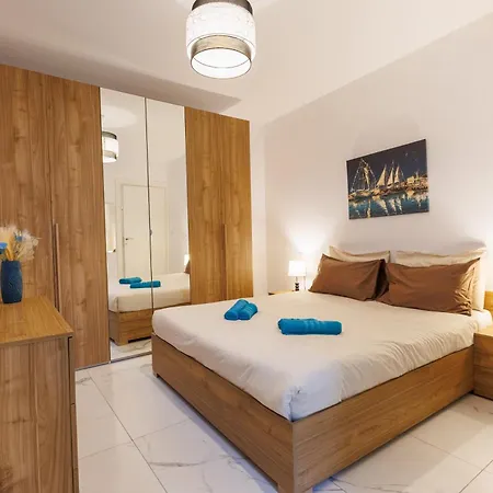 Sliema B20 - 5 Mins Walk To Valletta Ferry - Shopping Mall And Bay Sleeps 7 By Quicktrips