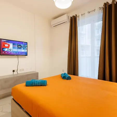 Sliema B20 - 5 Mins Walk To Valletta Ferry - Shopping Mall And Bay Sleeps 8 By Quicktrips Gzira