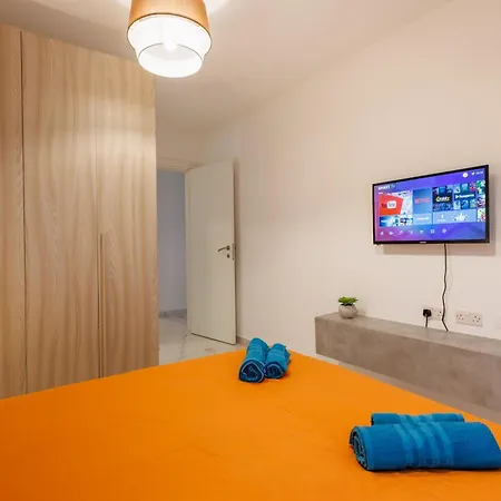 Sliema B20 - 5 Mins Walk To Valletta Ferry - Shopping Mall And Bay Sleeps 7 By Quicktrips Apartament