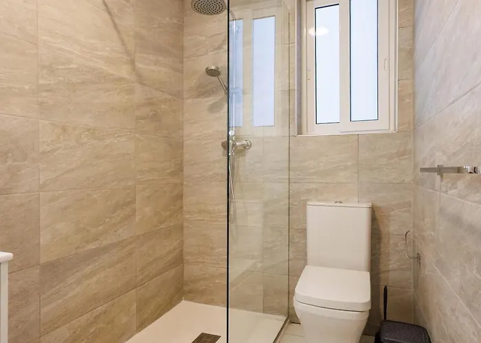 Sliema B20 - 5 Mins Walk To Valletta Ferry - Shopping Mall And Bay Sleeps 8 By Quicktrips * Gzira